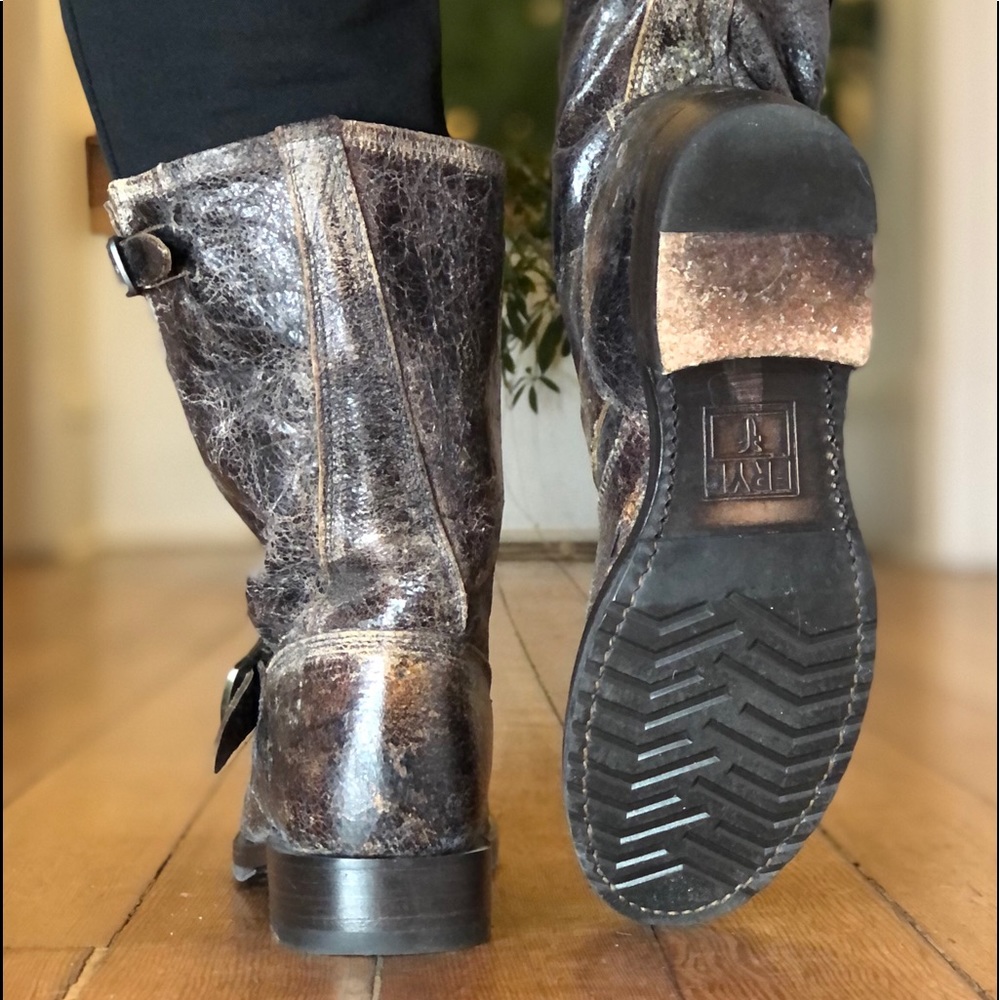💕Frye Distressed Leather booties 💕 - Picture 7 of 12